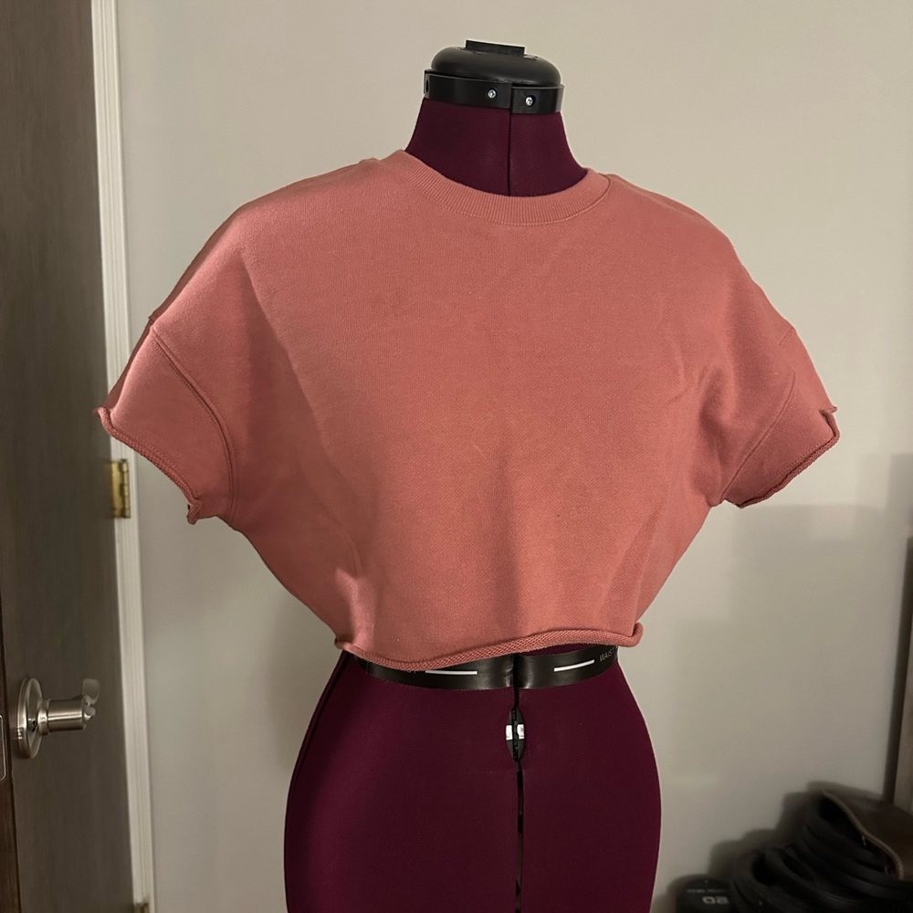 525 Mauve colored Cropped sweater Size small